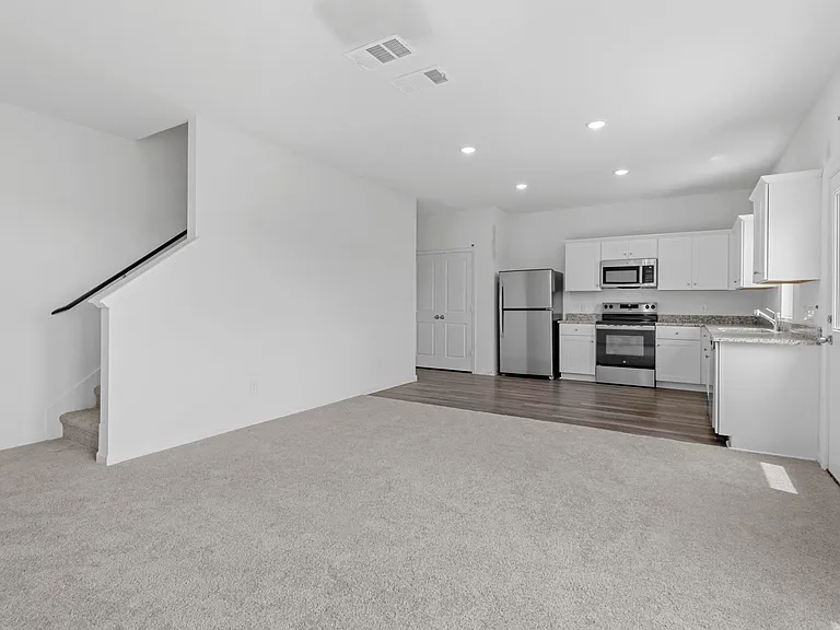 120 Waterhouse Lake Dr — Photo 9