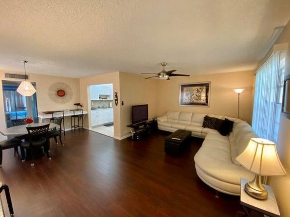 521 Capri Pl #K