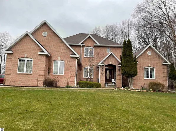 4525 Sanctuary Dr, Alma, MI 48801