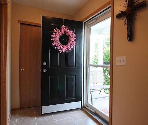 4th image of 341 Belfry Ln