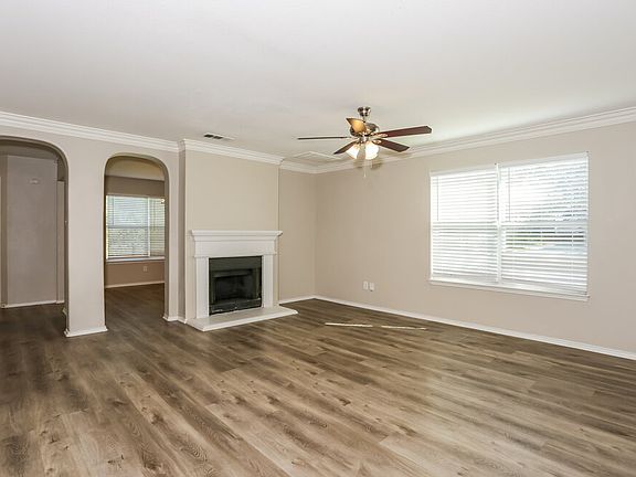 4th image of 501 Longshore Dr
