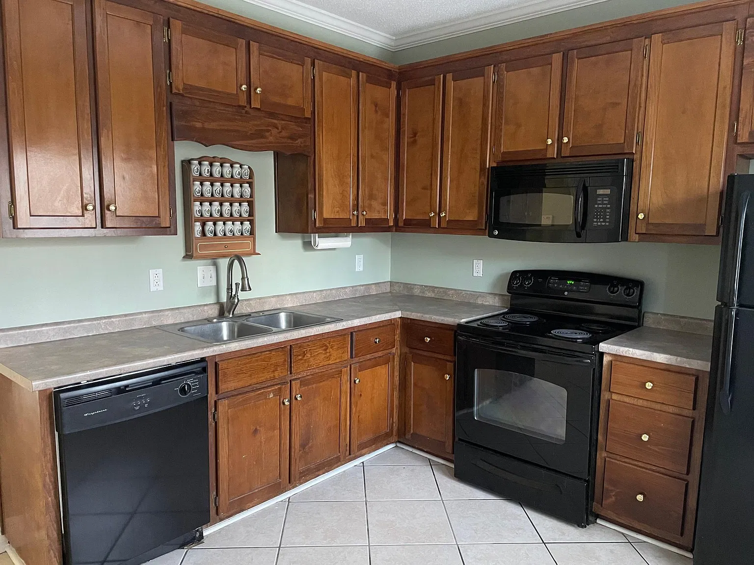 2 bed, 2.5 bath, 1285 sqft, $1,450 — Photo 4