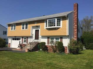180 Berkeley Ave, Lowell, MA 01852