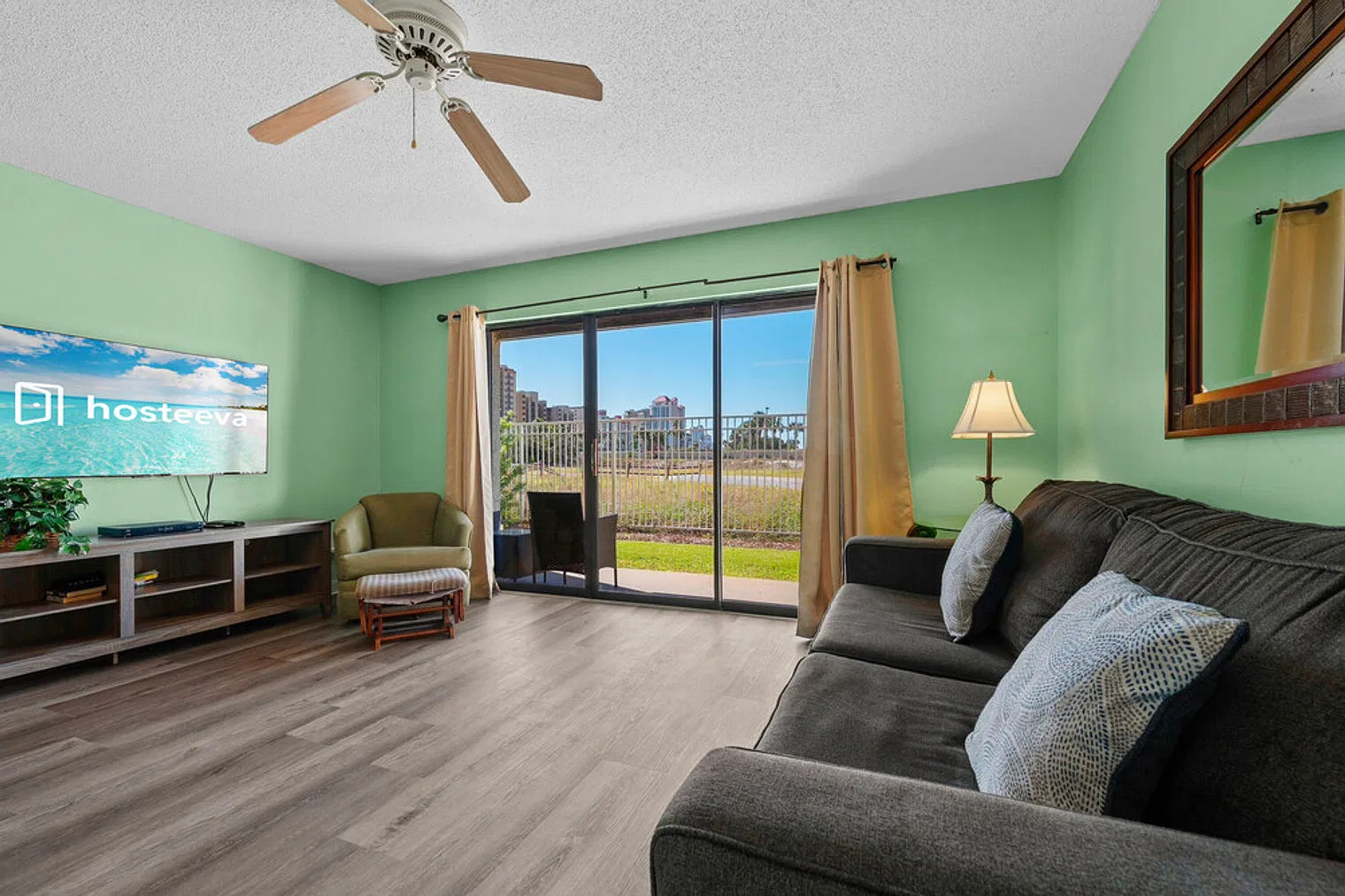 1 bed, 1.0 bath, 1076 sqft, $3,205 — Photo 1