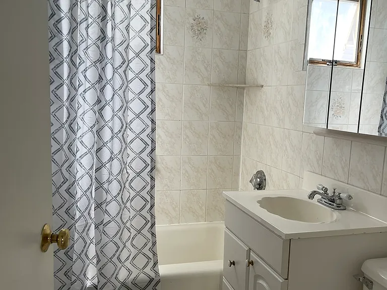38 George St #1 — Photo 4