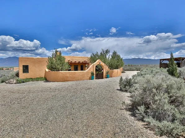 65 Las Tusas, Ranchos de Taos, NM 87557