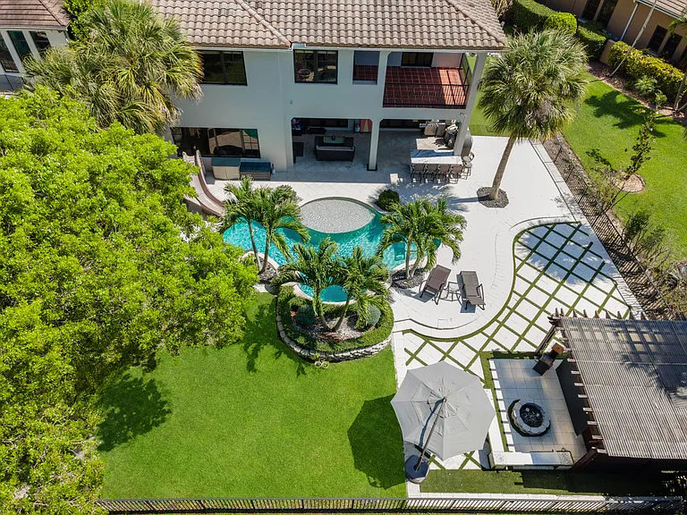 9521 Eden Mnr — Photo 7