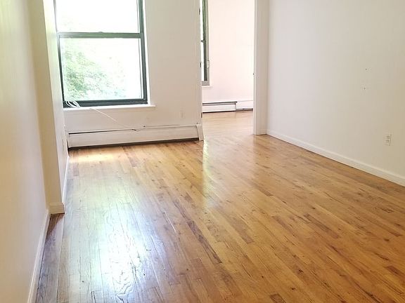 5th image of 426 Park Pl #3B