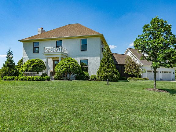 2nd image of 2153 E Gramercy Park Dr
