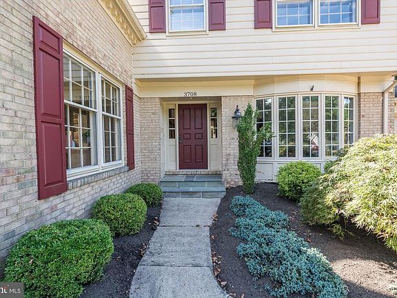 2nd image of 3708 Moss Brooke Ct