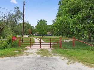 614 Woodcreek Cir, Mcqueeney, TX 78123