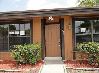 2251 Walnut Ct, Pembroke Pines, FL 33026