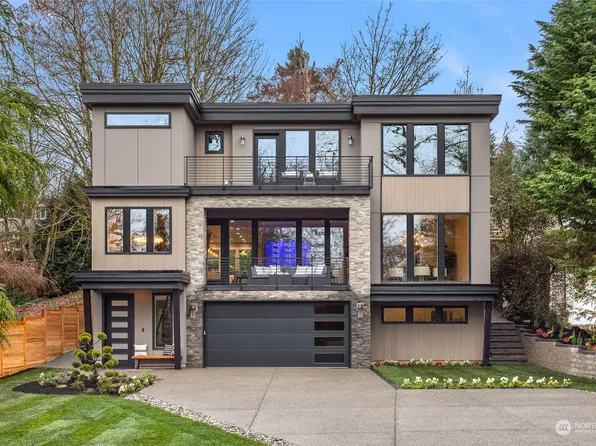 404 10th Street S, Kirkland, WA 98033