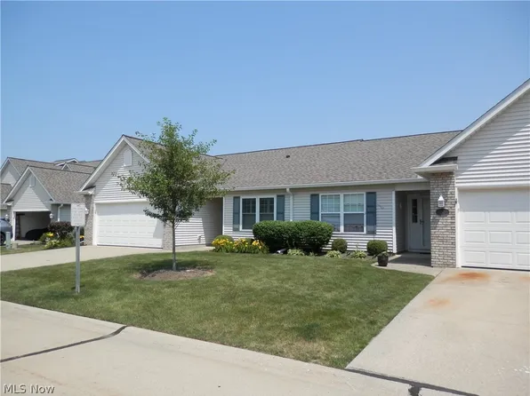 1272 Hidden Harbor Dr, Fairport Harbor, OH 44077