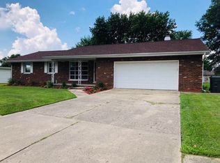 203 Sunset Blvd, Robinson, IL 62454