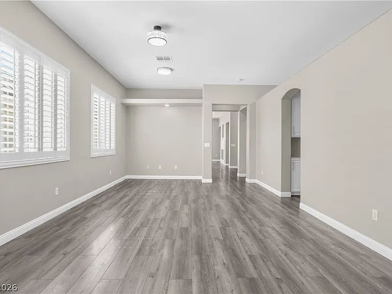 10137 Snow Crest Pl — Photo 2
