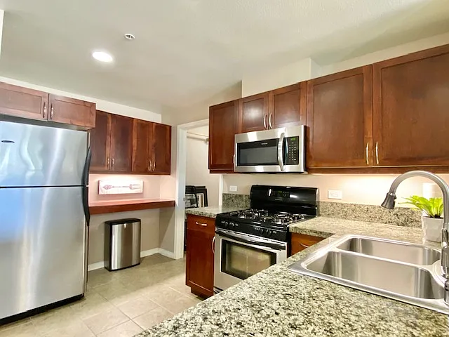 1 bed, 850 sqft, $3,500 — Photo 4