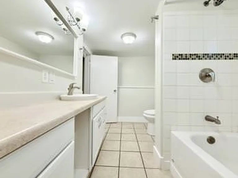 652 E Roosevelt Ave — Photo 16