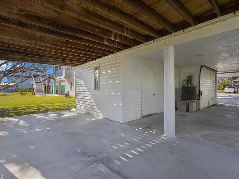 1284 Rainbow Ct — Photo 7