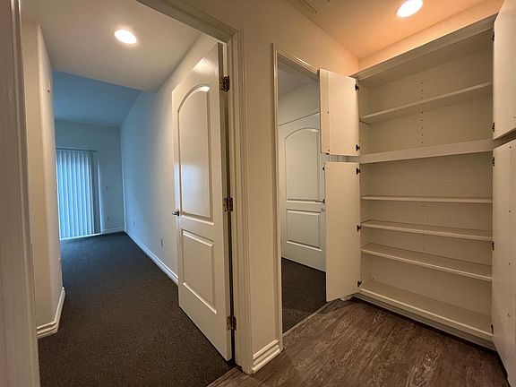4th image of 1771 Beloit Ave APT 103