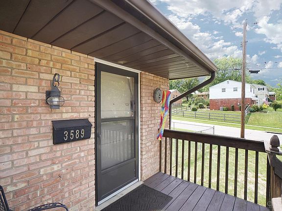 4th image of 3589 Grandview Ave