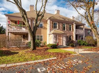 9 Highland Ct #9, Needham, MA 02492