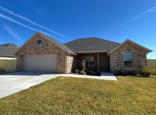 942 Fair Oaks St, Springdale, AR 72762