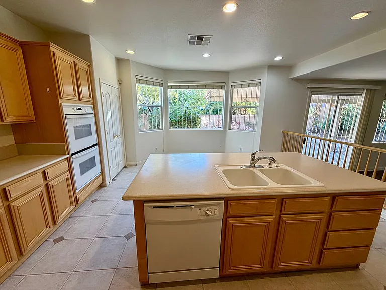 2736 Carolina Blue Ave — Photo 11