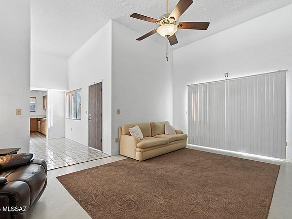 3rd image of 3817 N Pasatiempo Pl
