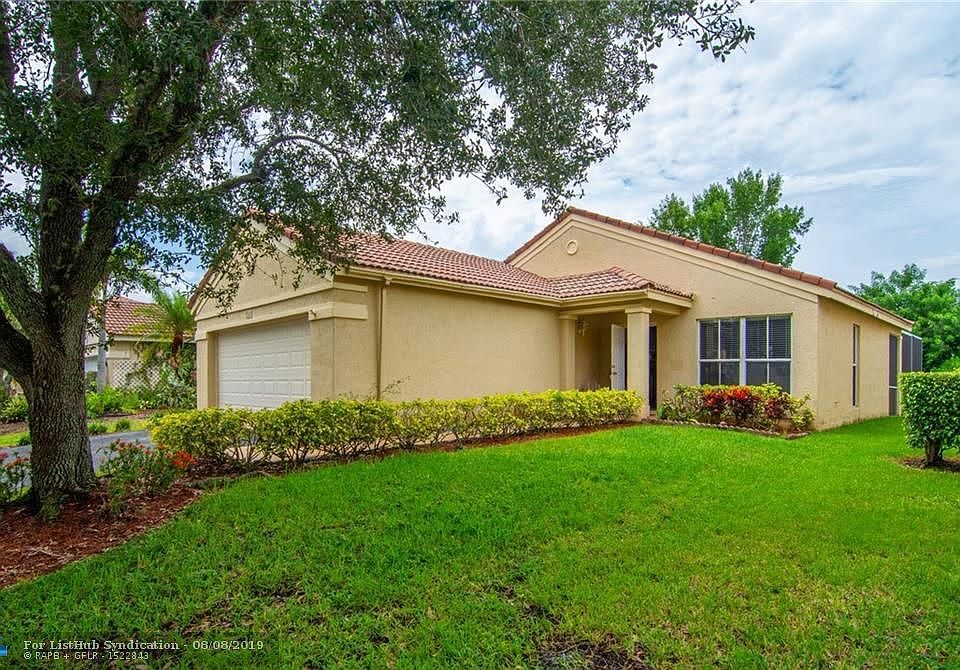 1st image of 743 Sand Creek Cir