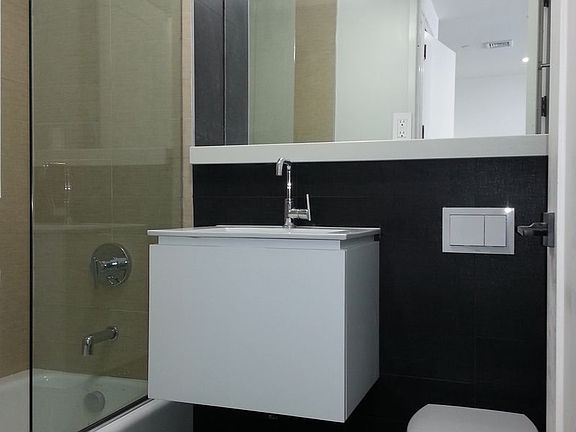 3rd image of 147 Rogers Ave APT 2R