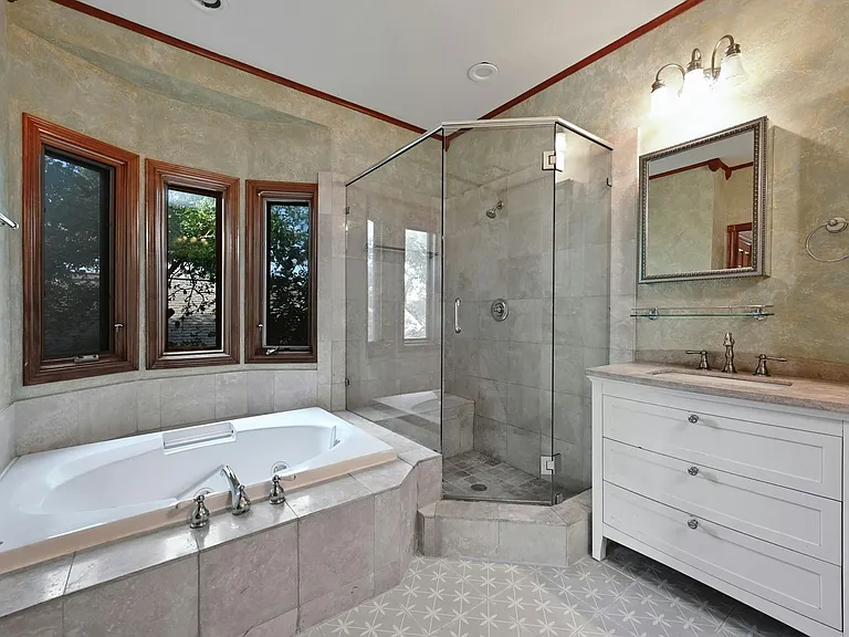 2829 San Gabriel St — Photo 21