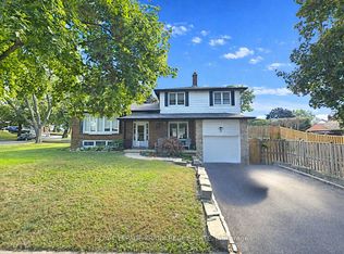 489 Crestwood Dr, Oshawa, ON L1G 2R4