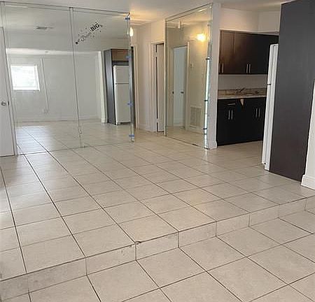 3rd image of 2348 NW 15th St