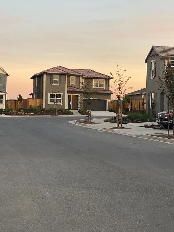 4 bed, 2278 sqft, $3,800 — Photo 1