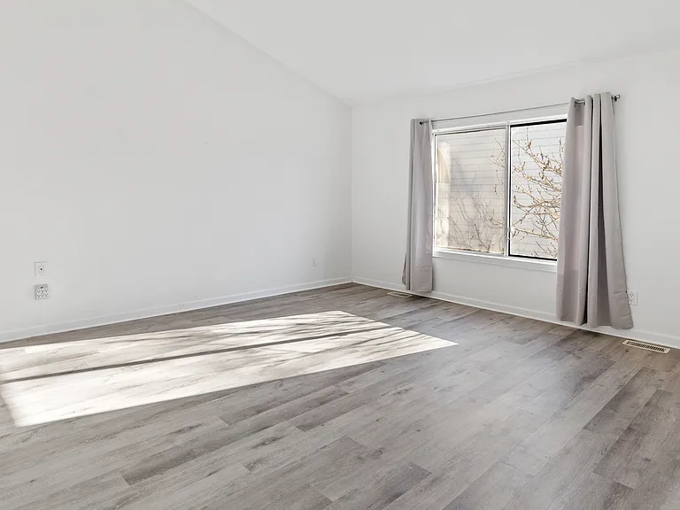220 Montauk Hwy #22 — Photo 9