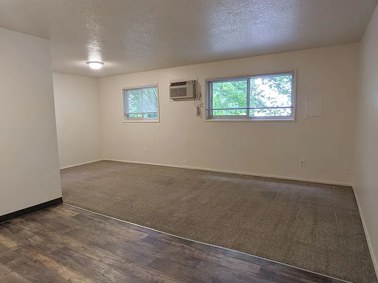 Watergate Apartments — Photo 34