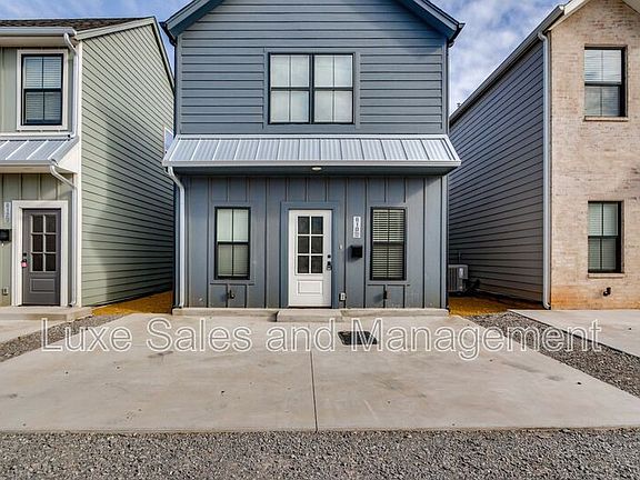 2nd image of 610 W 2nd St #110