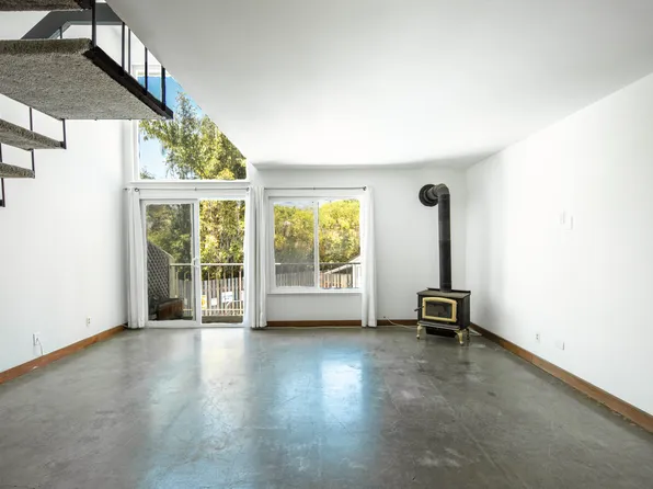 5455 8th St, Carpinteria, CA