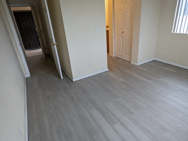 240 W Lincoln Ave W #6 — Photo 26