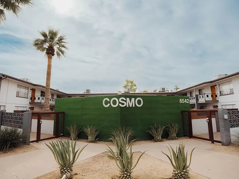 The Cosmo Apartments — Photo 33