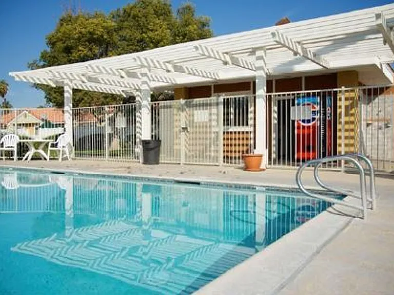 Concord Villas Patio Homes - Riverside, CA — Photo 62