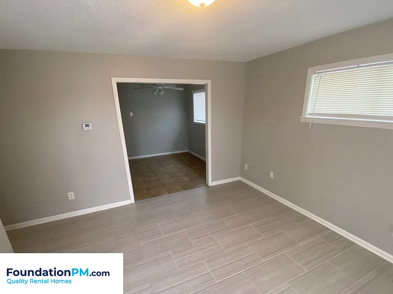 4208 Beacon Hill Dr — Photo 9