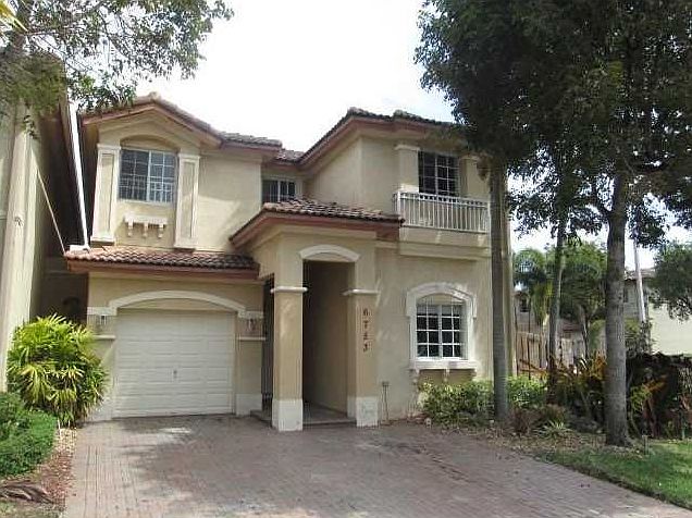 1st image of 6753 NW 116th Ct