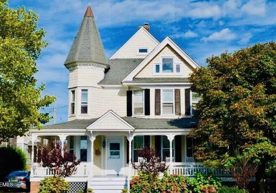 409 Main Ave