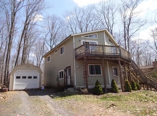 15 Cedar Ln, Thornhurst, PA 18424