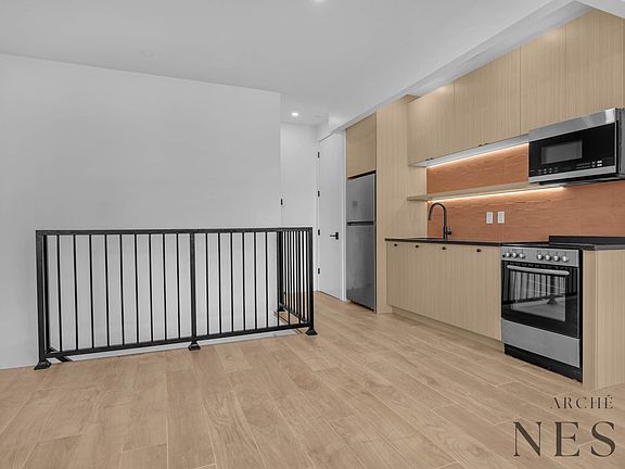 3rd image of 1696 Pacific St #1E