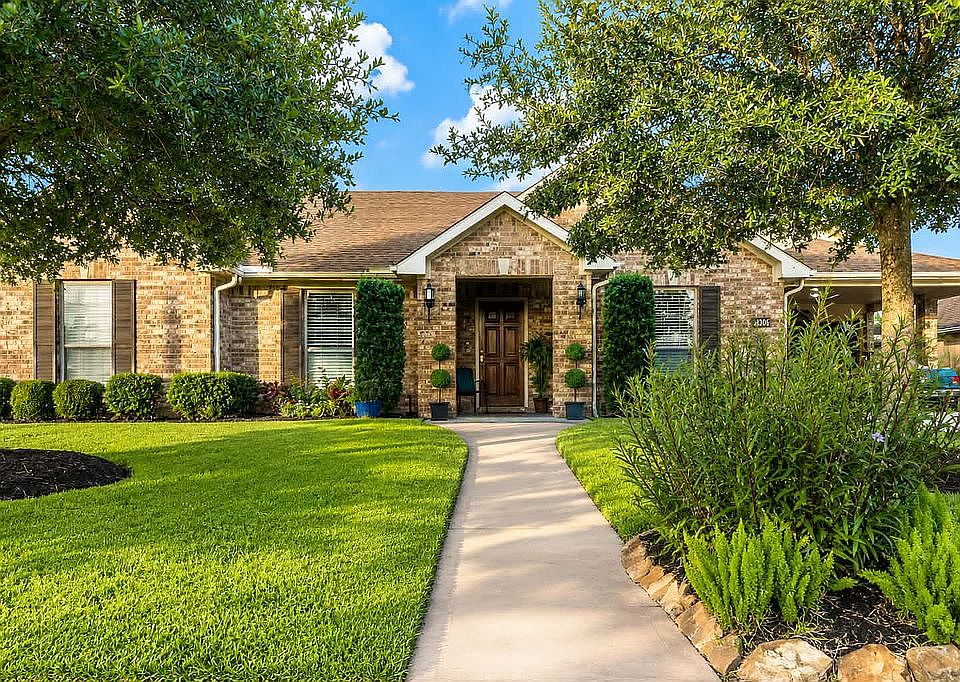 1st image of 2409 Rosa Rita Dr