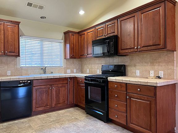 4th image of 1019 W Reese Ct