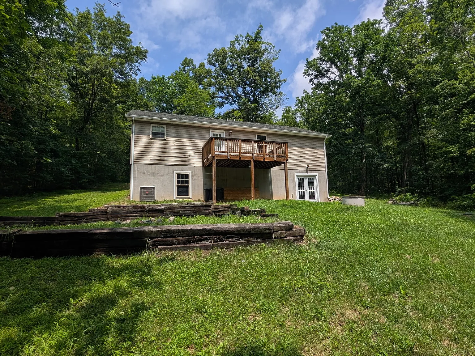 3 bed, 1500 sqft, $1,925 — Photo 2